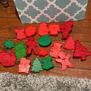 Vintage Holiday Cookie Cutter Set - Red and Green